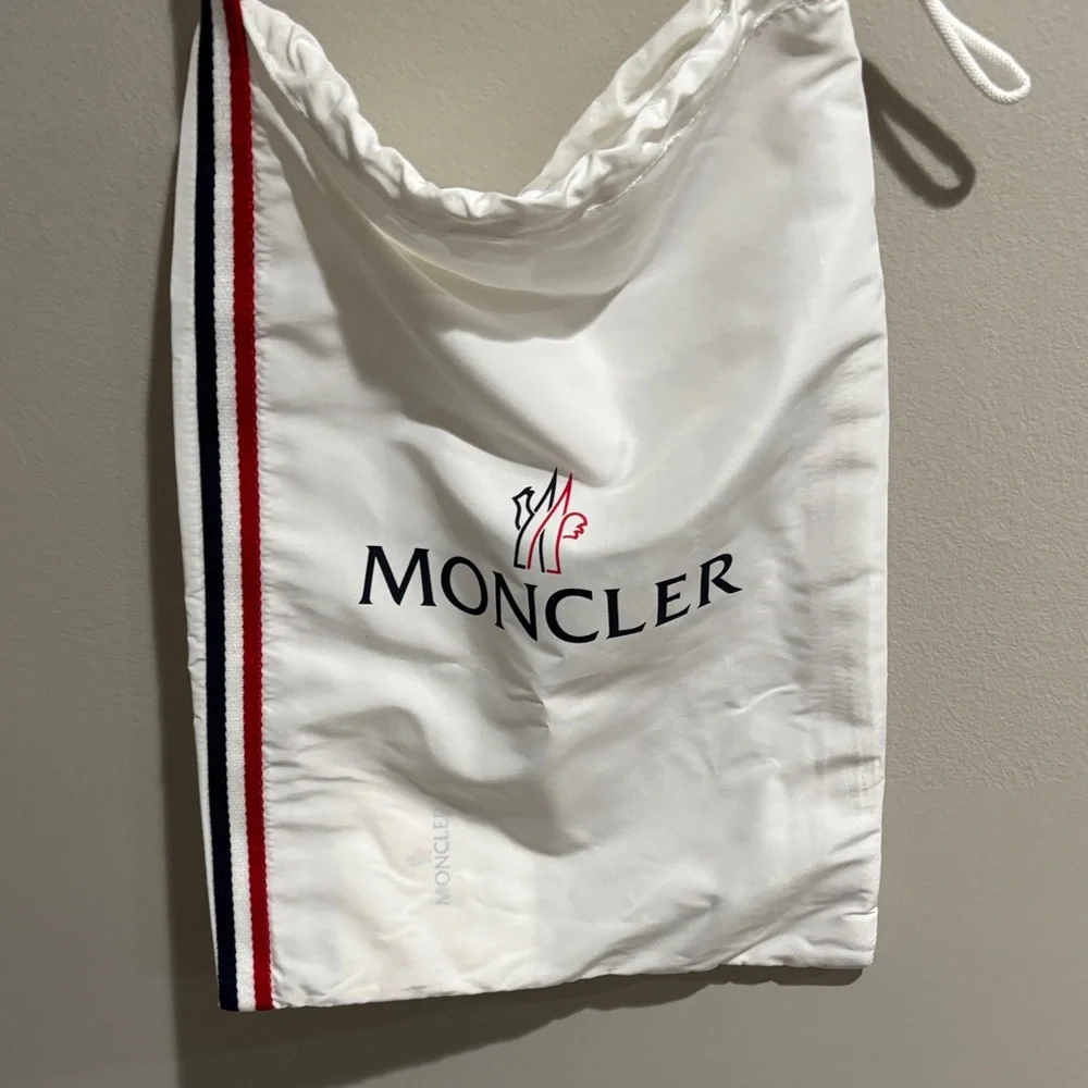 Moncler White Drawstring Bag with Red & Blue Strap - Authentic - Picture 2 of 12
